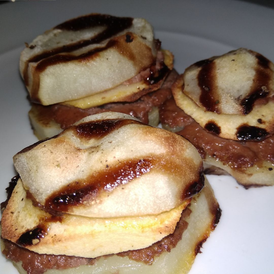 Montaditos de patata, manzana y paté Montaditos de patata, manzana y paté