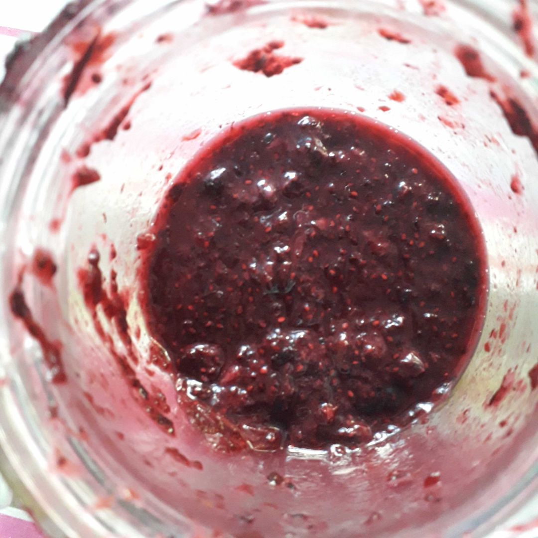 Mermelada Frutos Rojos y Chia Mermelada Frutos Rojos y Chia