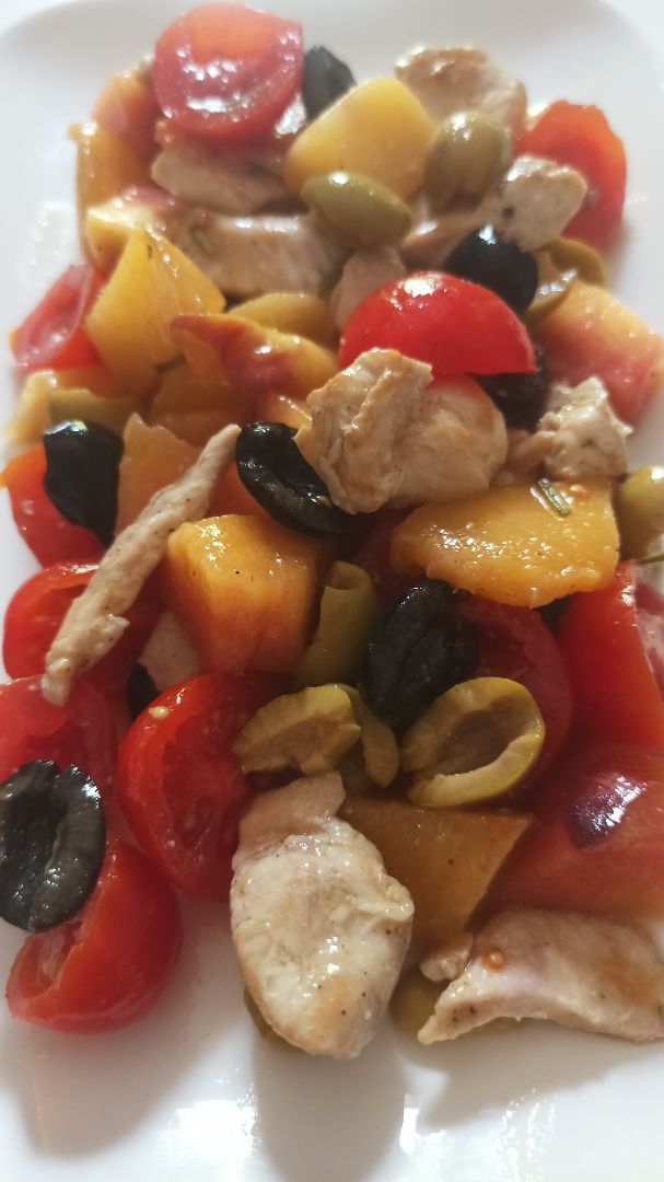 Ensalada de melocotón y pollo Ensalada de melocotón y pollo