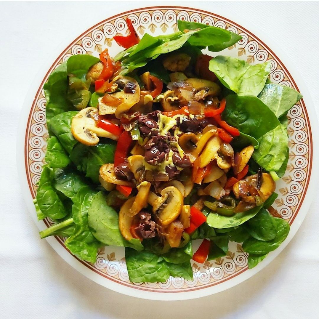 Ensalada de espinacas fría - caliente