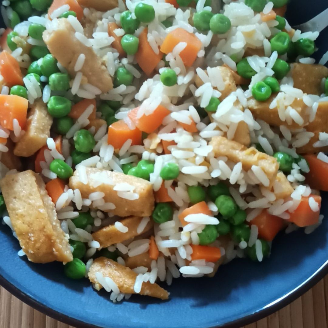 Arroz tres delicias vegan