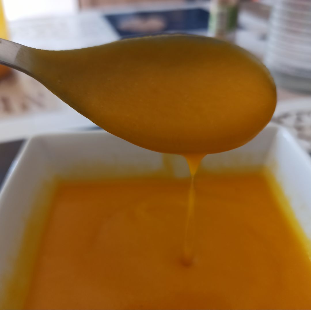 Crema de Zanahorias, apio y cúrcuma