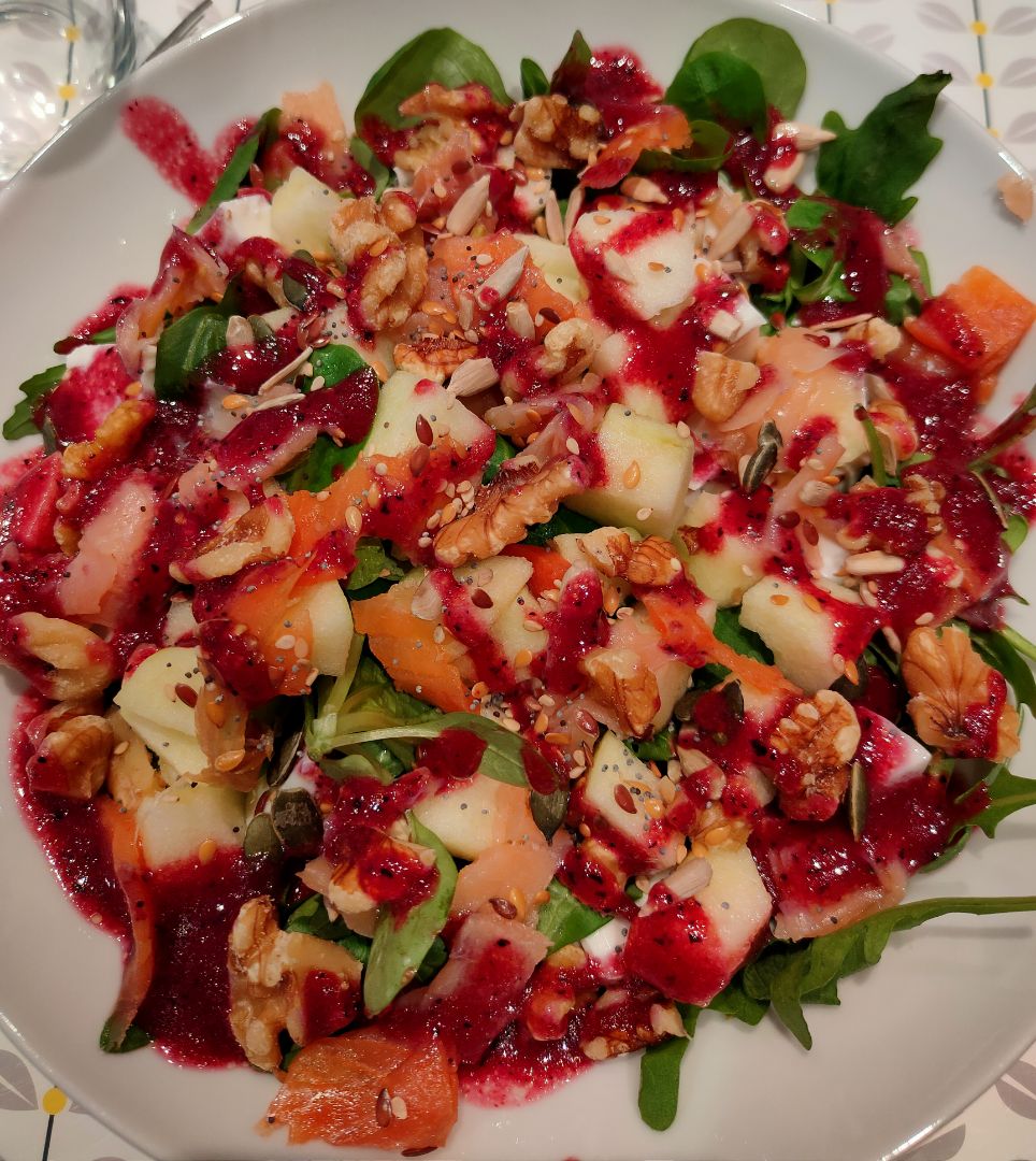 Ensalada de salmón y manzana