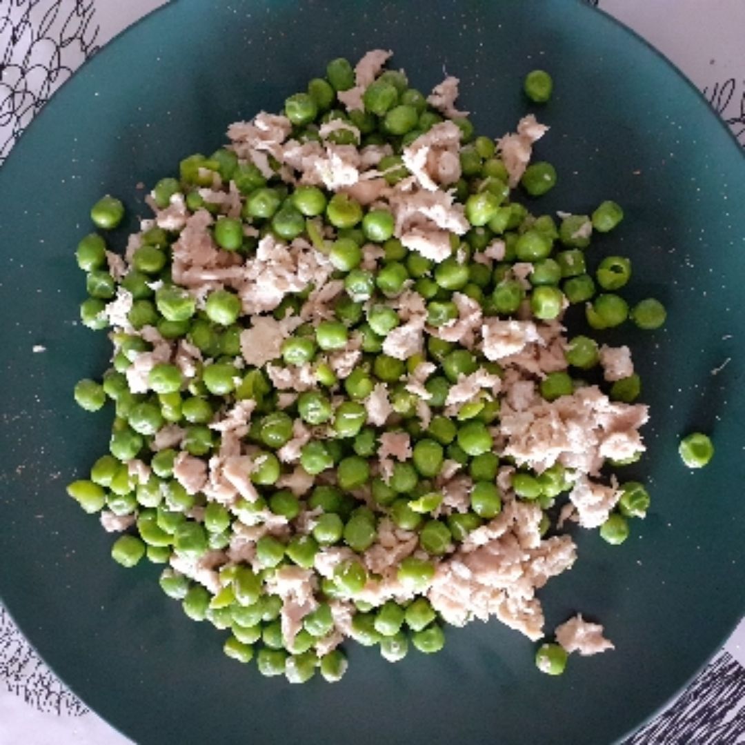 Guisantes con atún y huevo Guisantes con atún y huevo