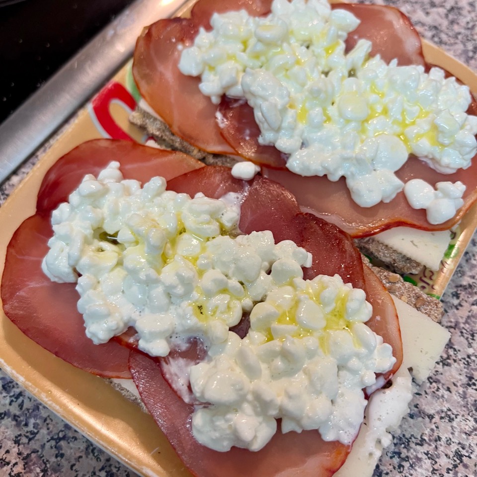 Tostadas lomo Tostadas lomo