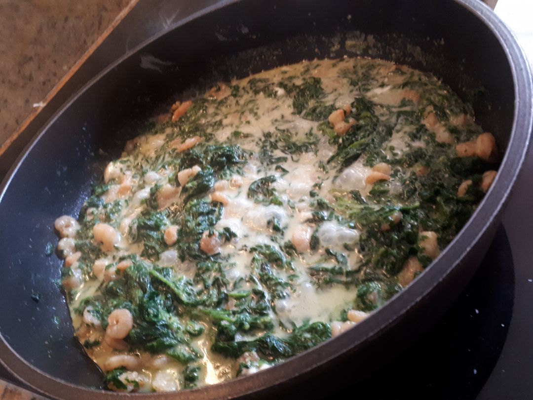 Espaguetis con salsa de espinacas y gambas Paso 3