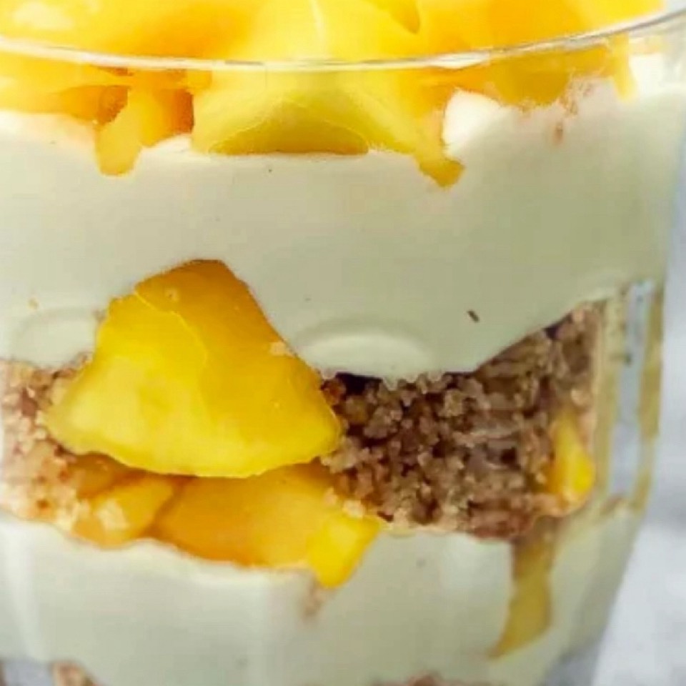Ricotta con mango y nueces Ricotta con mango y nueces