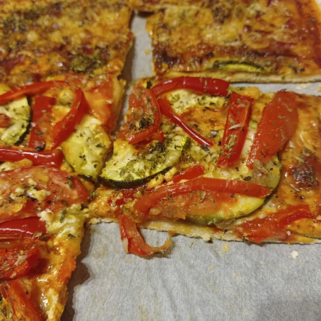 Pizza mitad vegetal - mitad jamón. Paso 5 Pizza mitad vegetal - mitad jamón. Paso 5