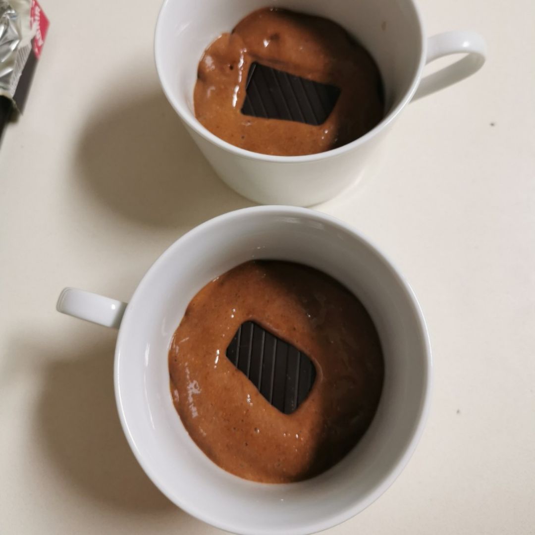 Mug Cake de caqui y cacao Paso 1 Mug Cake de caqui y cacao Paso 1