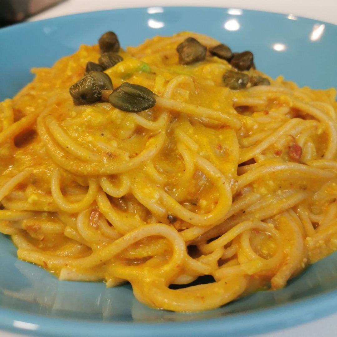 Espaguetis con salsa de calabaza Espaguetis con salsa de calabaza