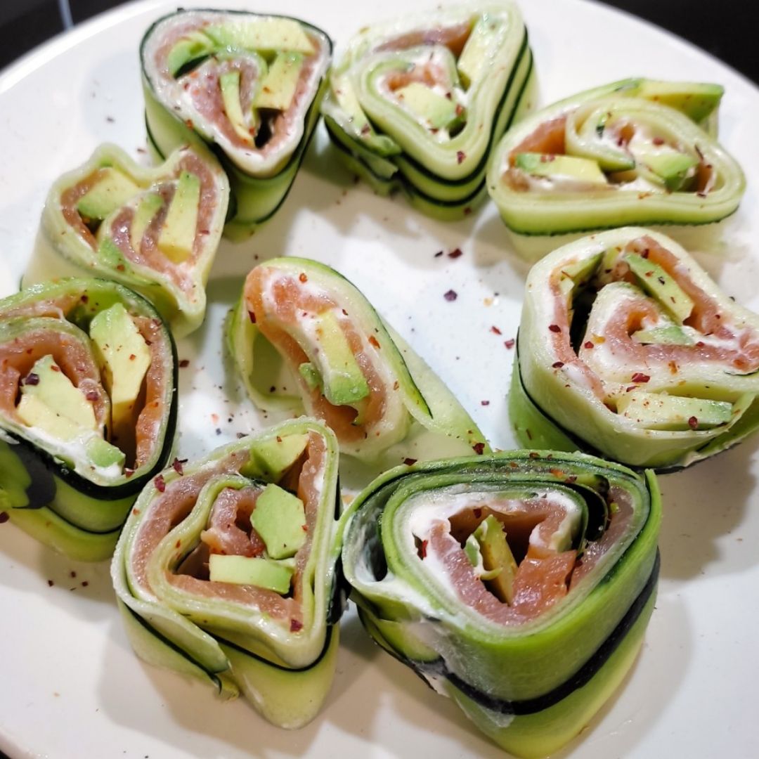 Shusi de calabacín y salmon Shusi de calabacín y salmon