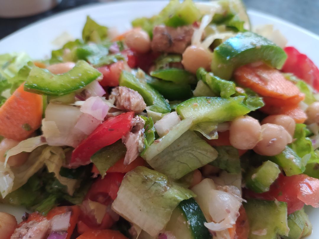 Ensalada de garbanzos y sardinas