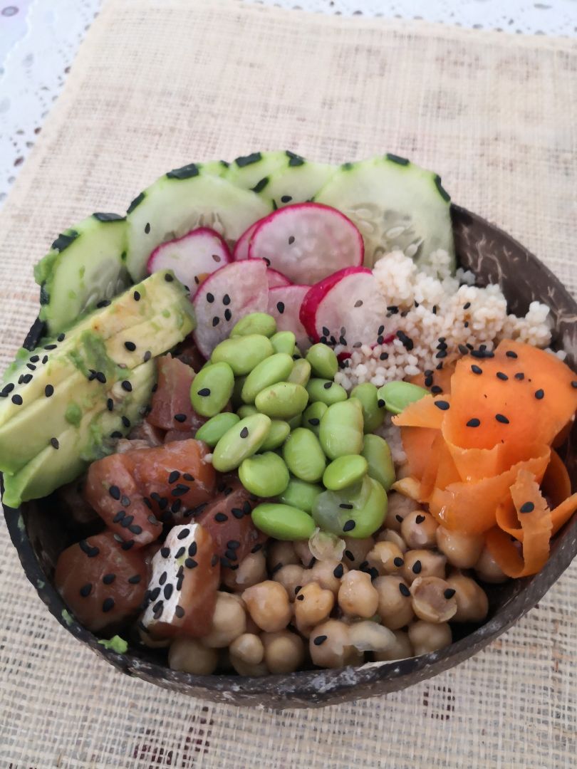 Poke bowl con base de garbanzos y cous cous Paso 2 Poke bowl con base de garbanzos y cous cous Paso 2