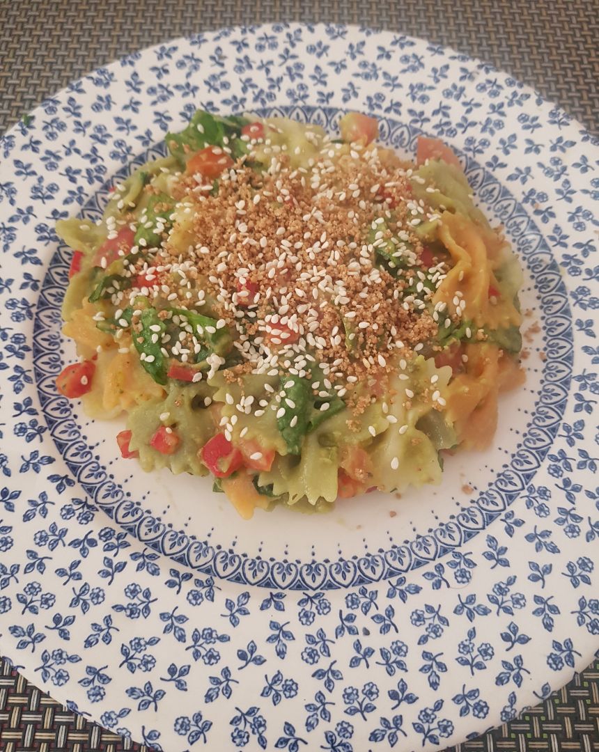 Ensalada de pasta con guacamole Ensalada de pasta con guacamole