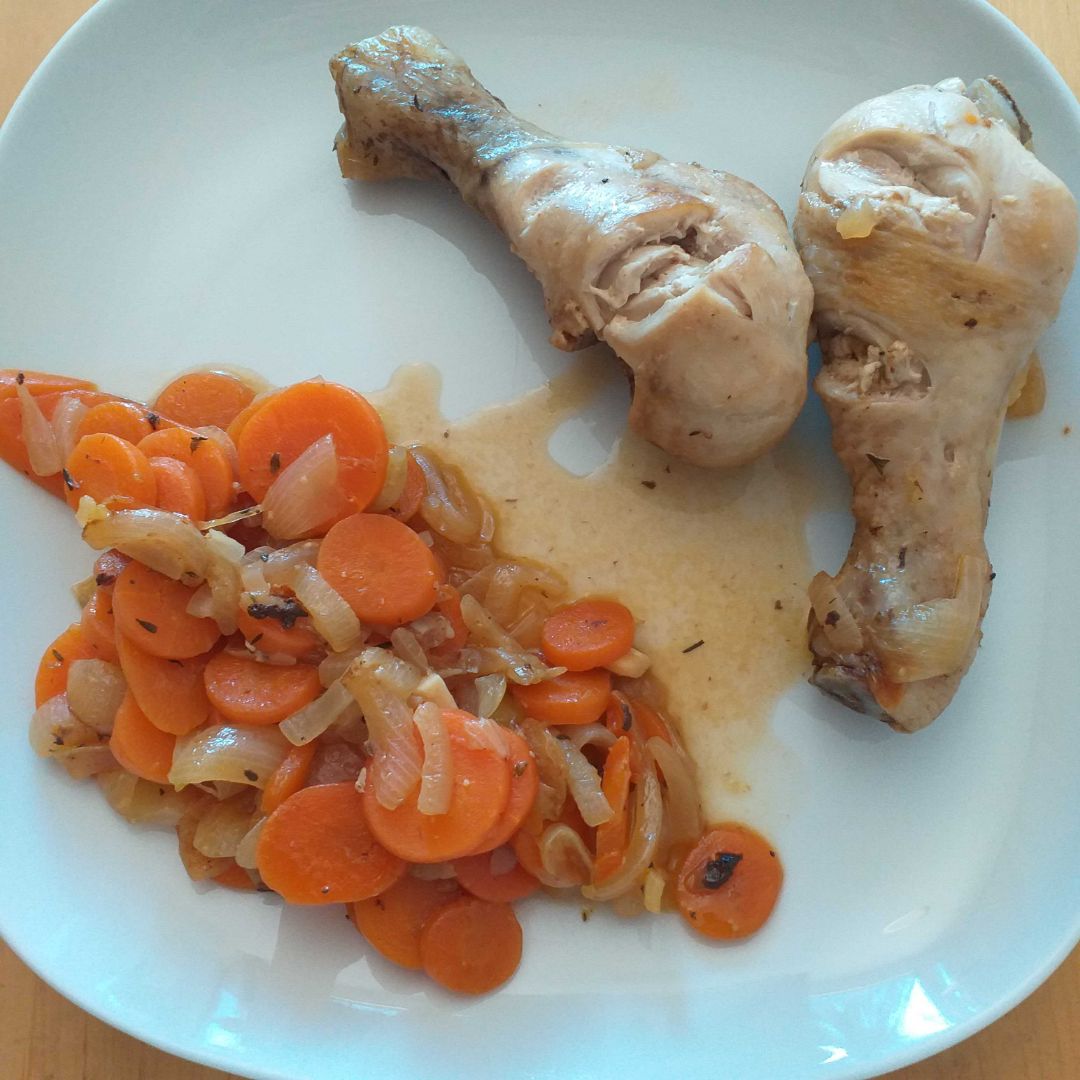 Muslos de pollo con verdura Muslos de pollo con verdura