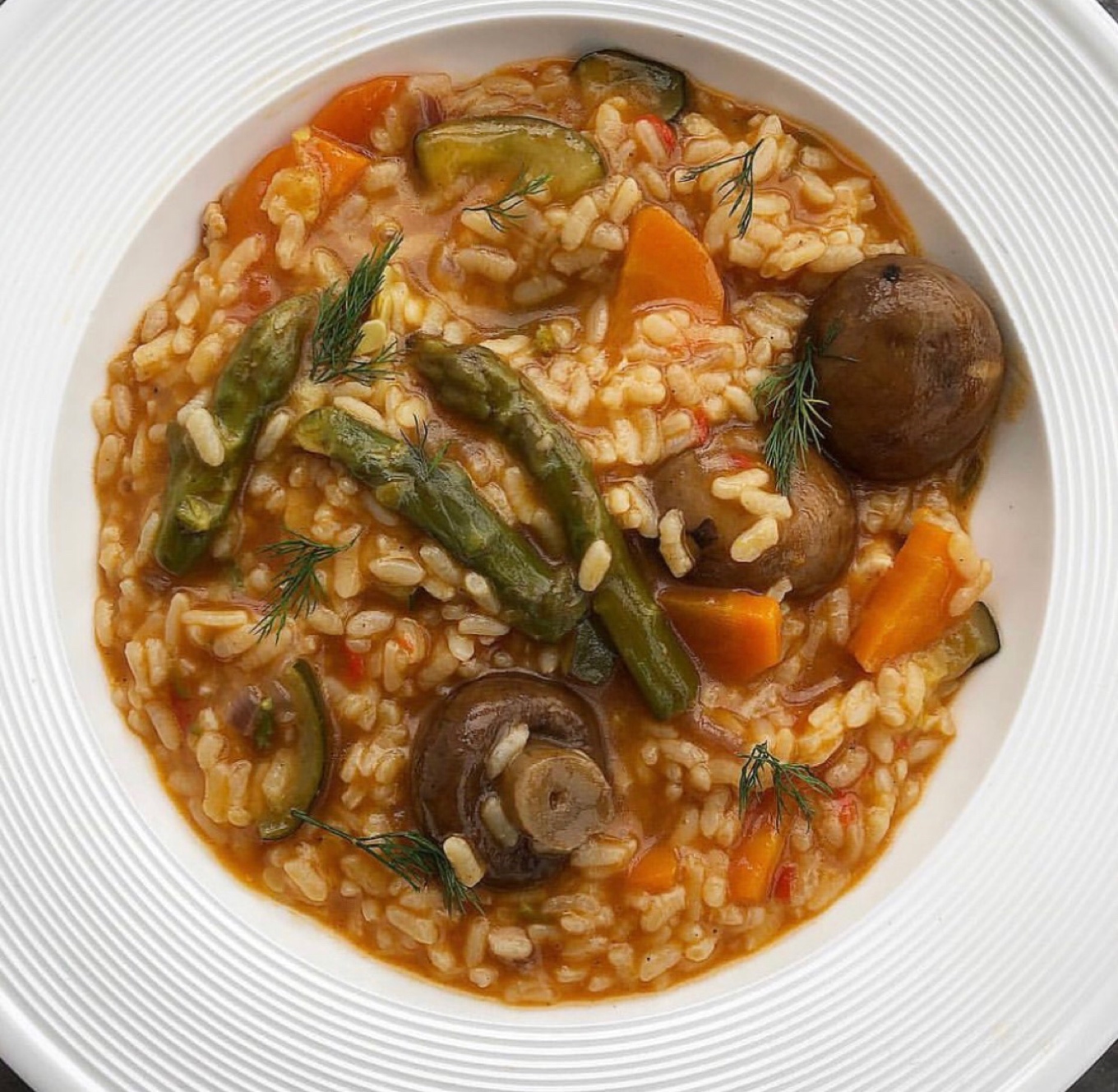 Arroz con verduras y pollo