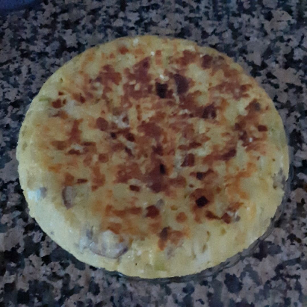 Tortilla de gurumelo  y cebolla fresca