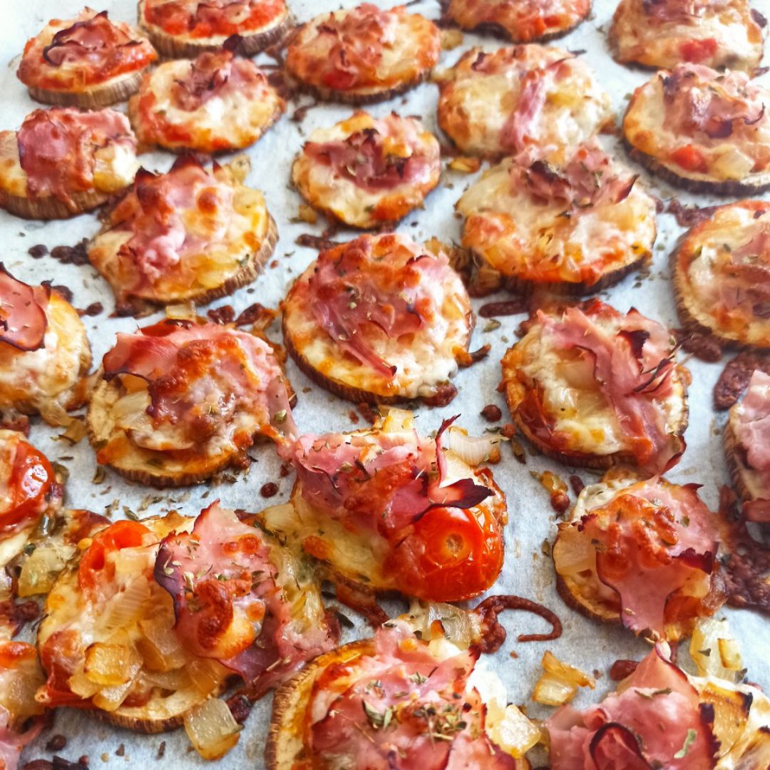 Mini pizzas con base de berenjena