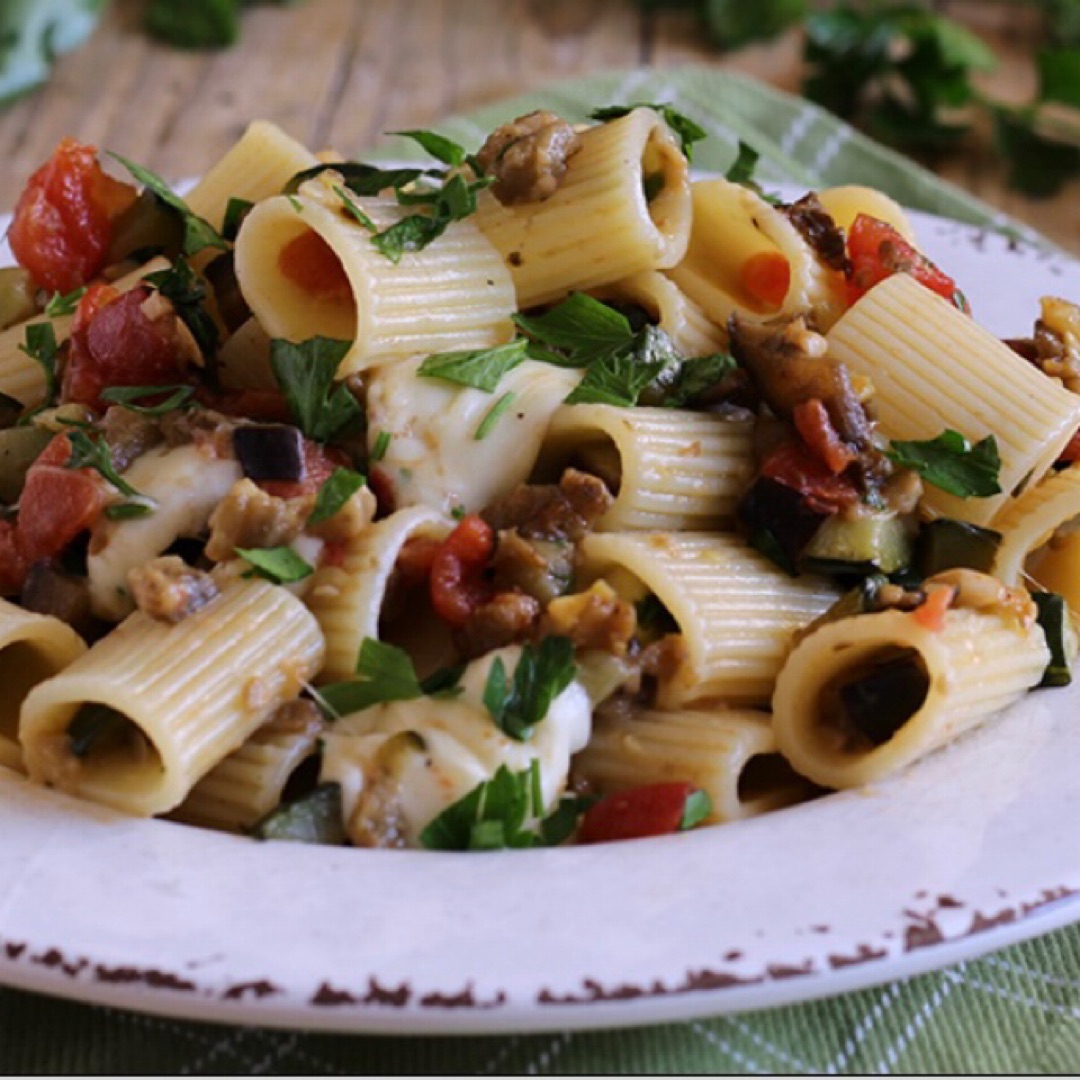 Pasta con espincas y mozzarella