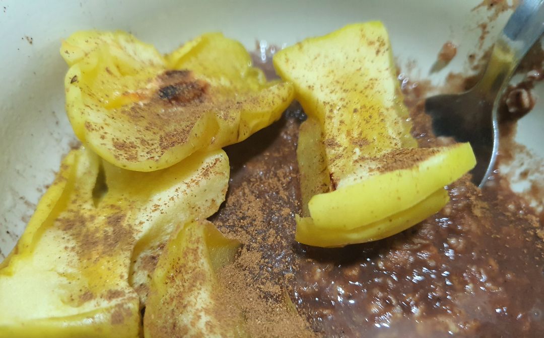 Gachas de avena con manzana al microondas 