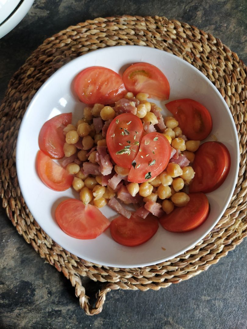 Garbanzos con beicon Garbanzos con beicon