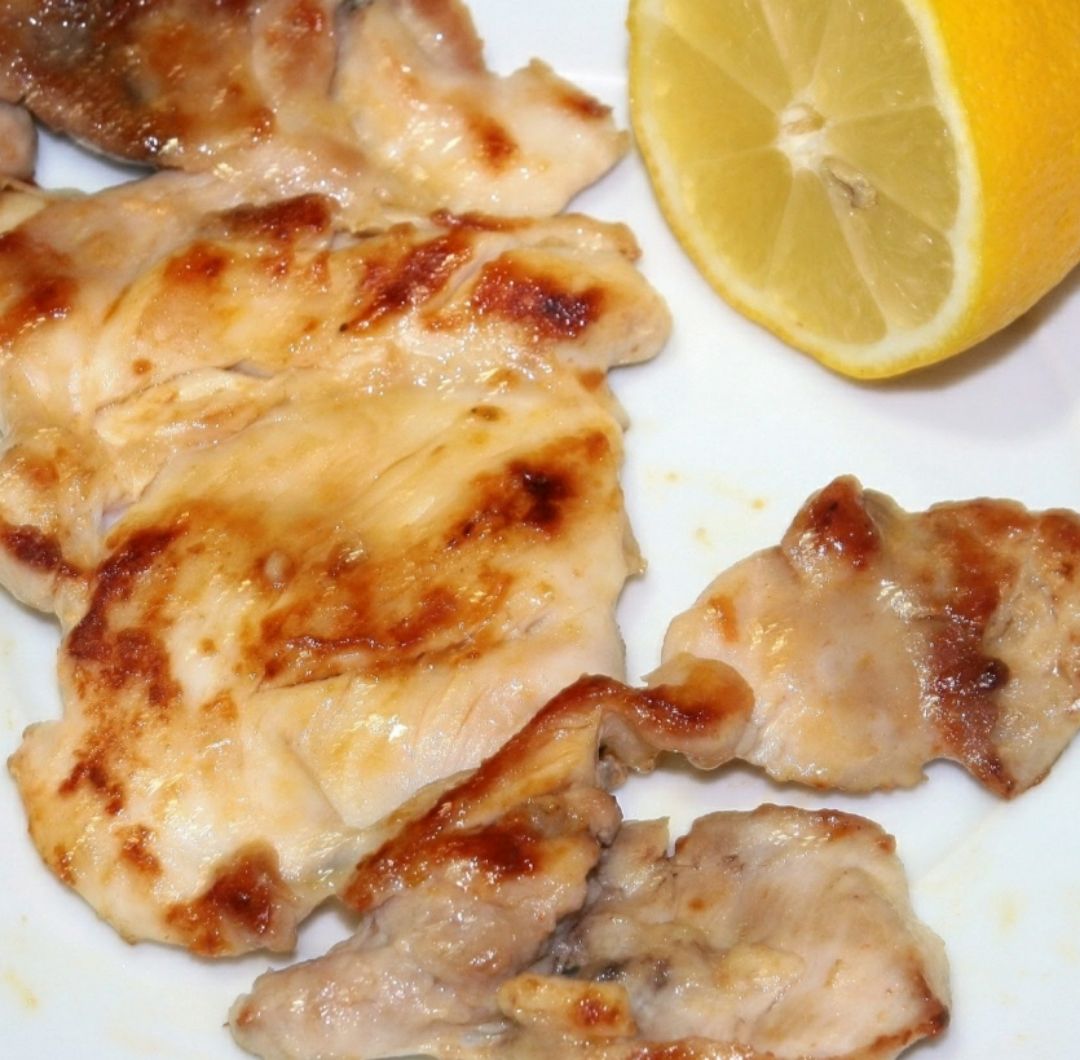 Filete de contramuslo al limón Filete de contramuslo al limón