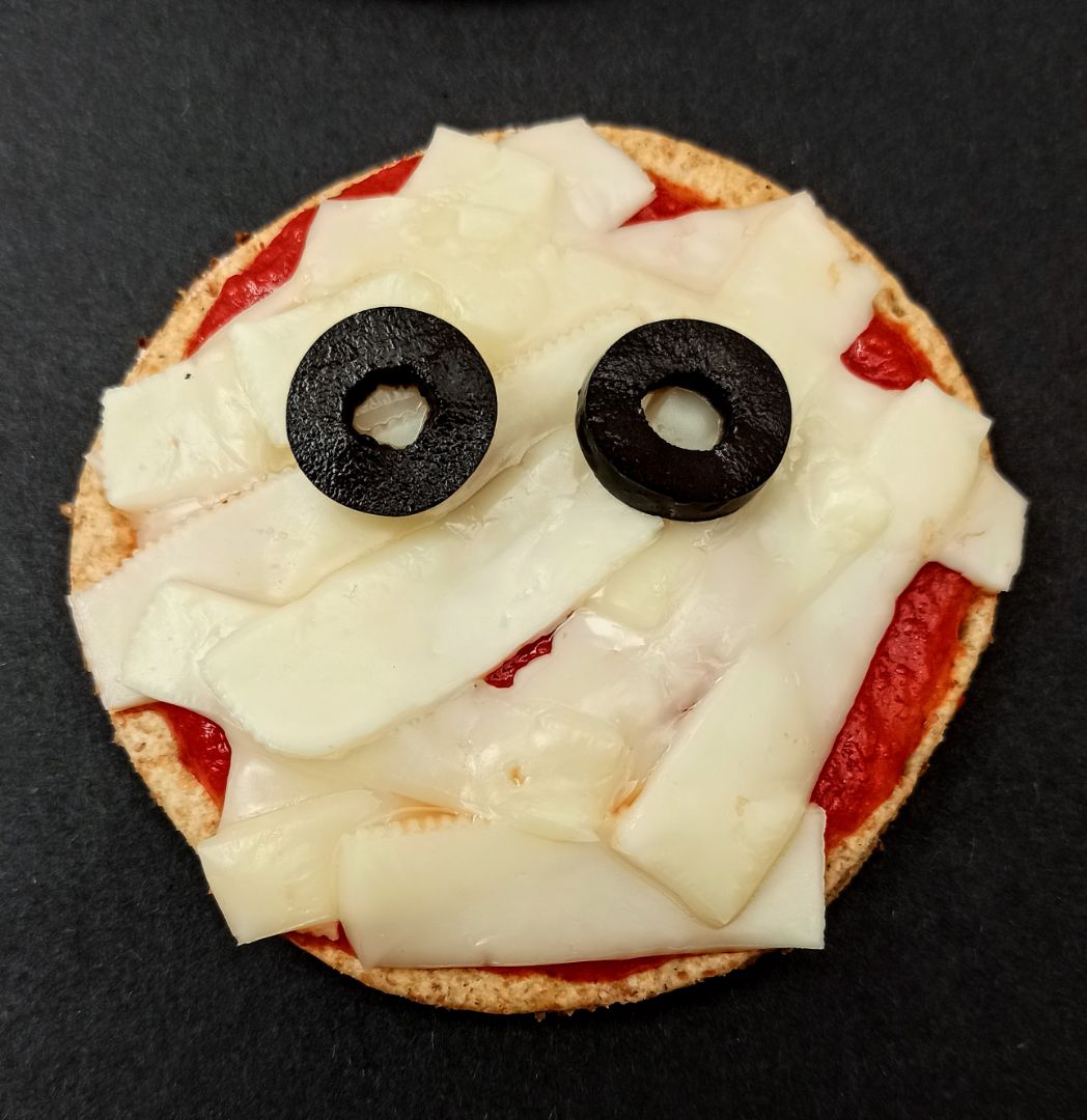 🌸MINI PIZZAS HALLOWEEN🌸 Paso 2