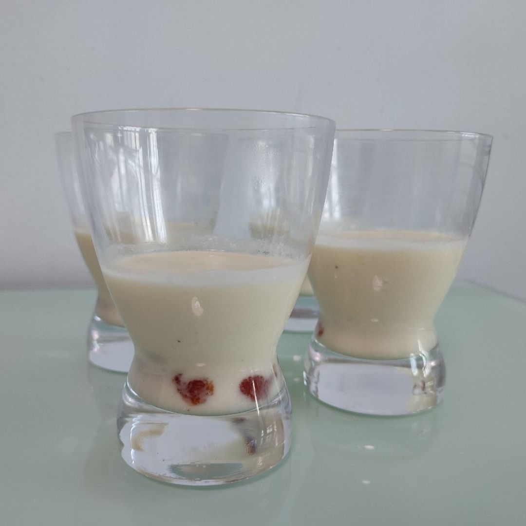 Panna cotta de parmesano con mermelada de tomate Panna cotta de parmesano con mermelada de tomate