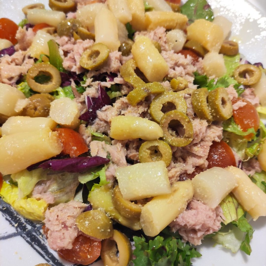 Ensalada mixta con cherrys y espárragos Ensalada mixta con cherrys y espárragos