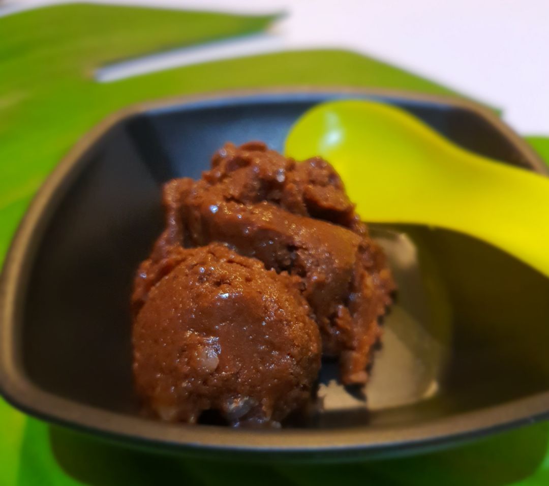 Helado de plátano y chocolate Helado de plátano y chocolate