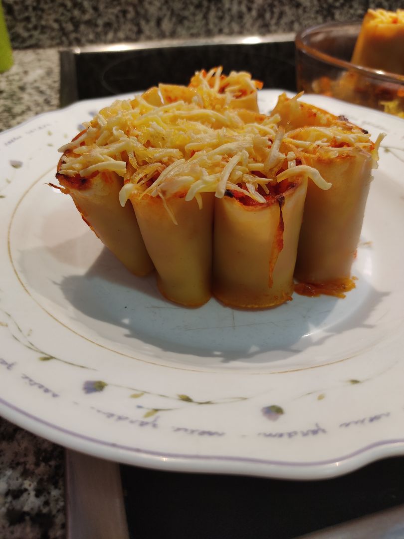 Pasta rellena de “boloñesa” vegana
Pasta rellena de “boloñesa” vegana