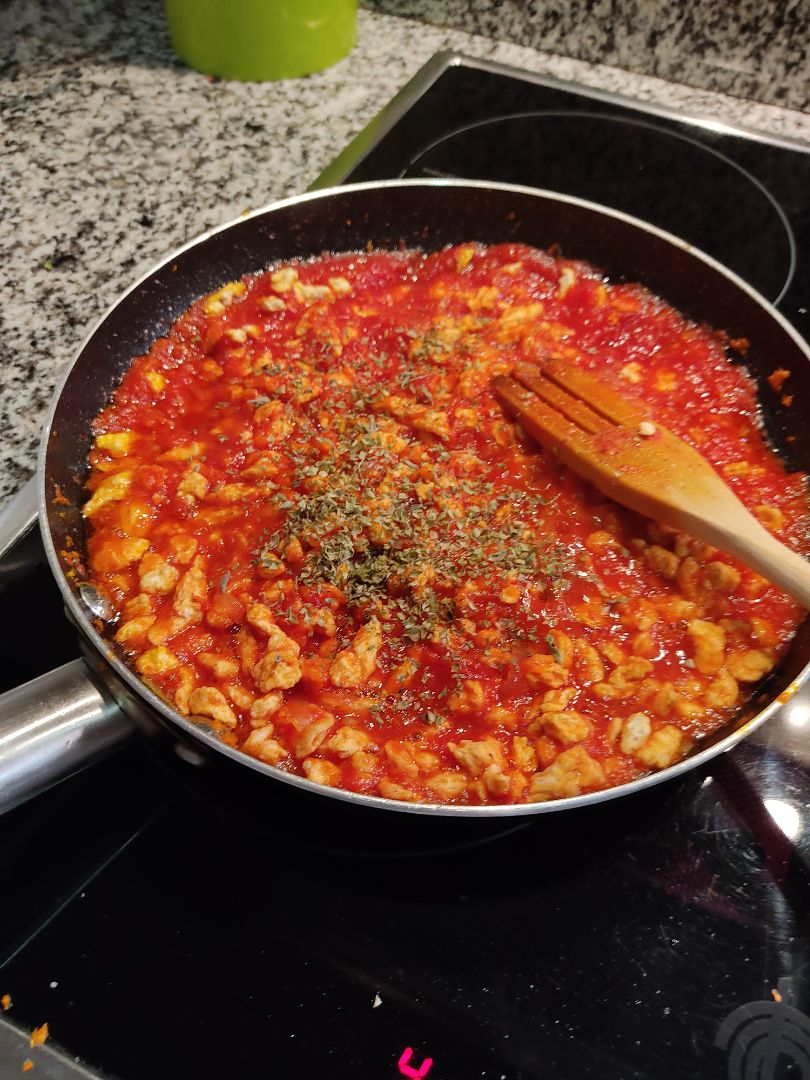 Pasta rellena de “boloñesa” vegana
Paso 3 Pasta rellena de “boloñesa” vegana
Paso 3