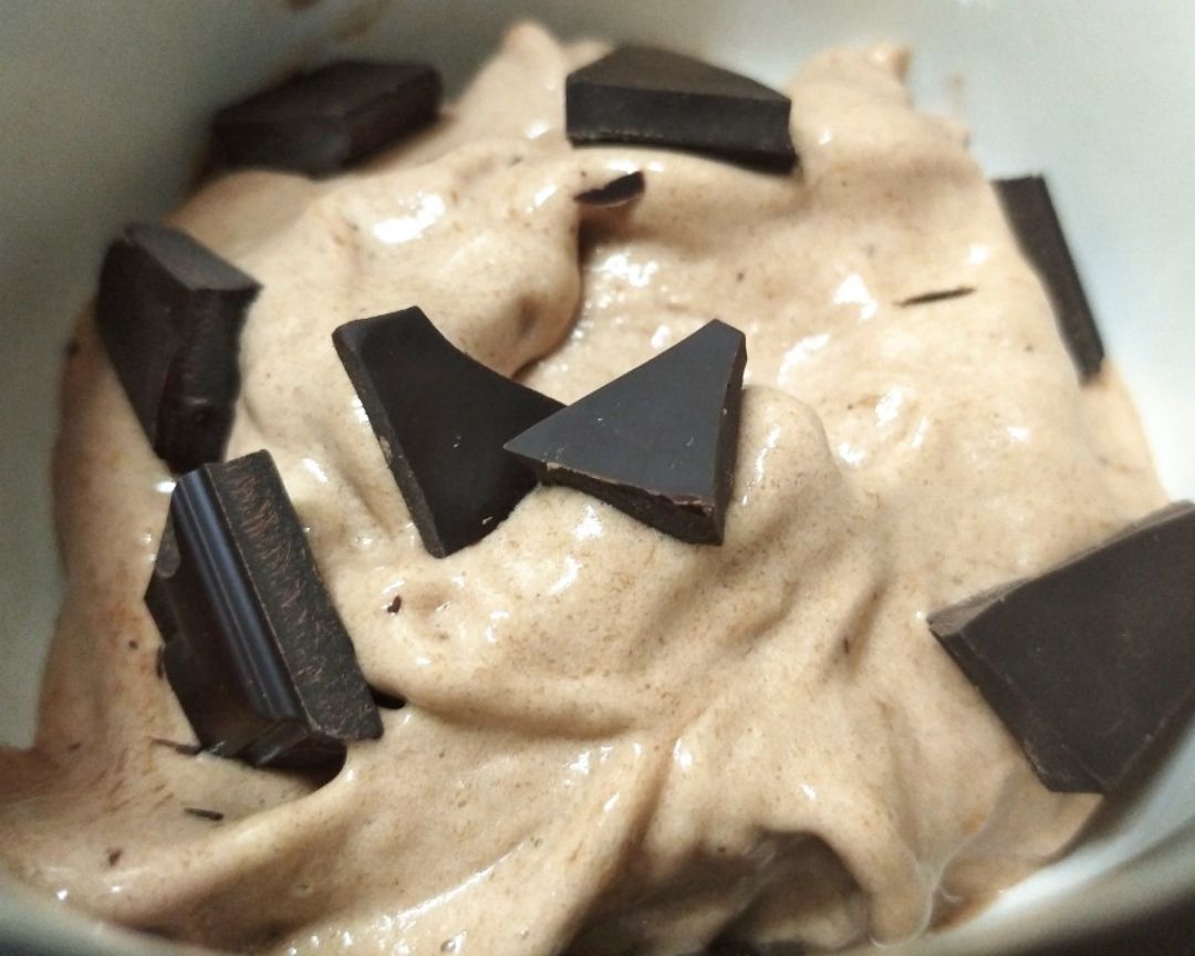 Helado de plátano y chocolate Helado de plátano y chocolate