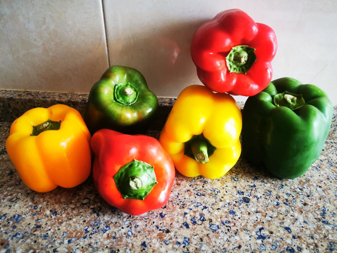 Pimientos  rellenos🌶️( verduritas🥒  +  huevo 🍳) Paso 0