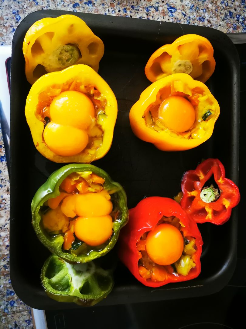 Pimientos  rellenos🌶️( verduritas🥒  +  huevo 🍳) Paso 3