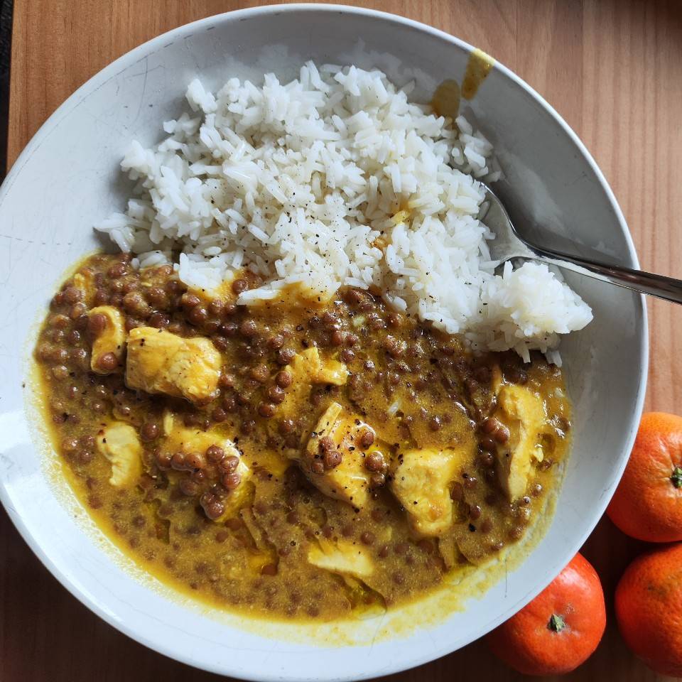 Lentejas con pollo al curri de calabaza
