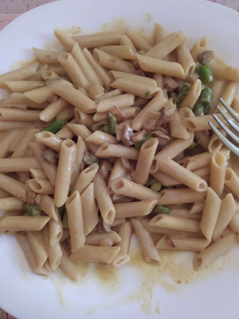 Pasta al curry con espárragos y champiñones Paso 4