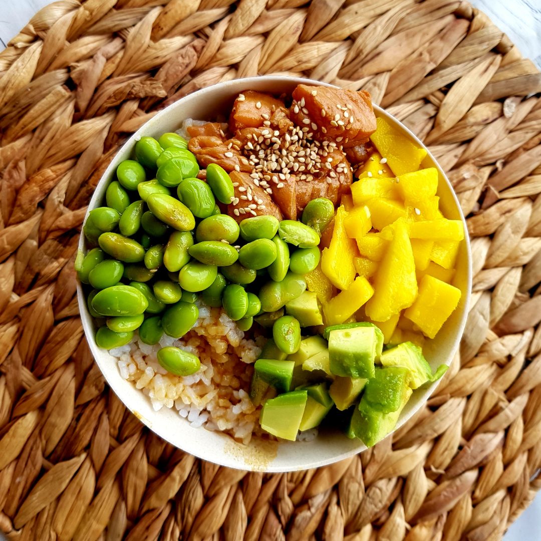 Poke Bowl de salmón Poke Bowl de salmón