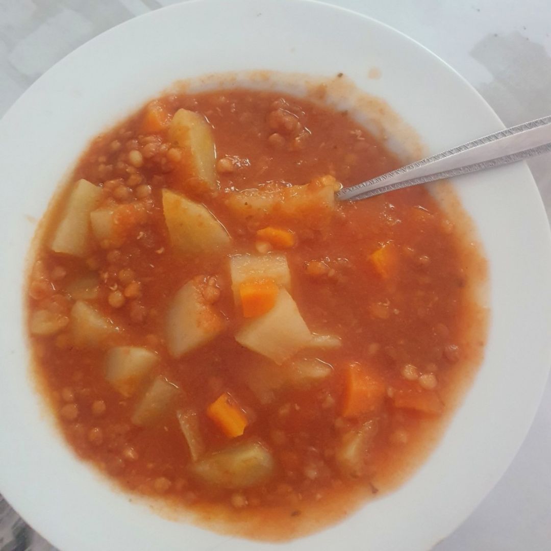 Estofado de lentejas con verduras Estofado de lentejas con verduras