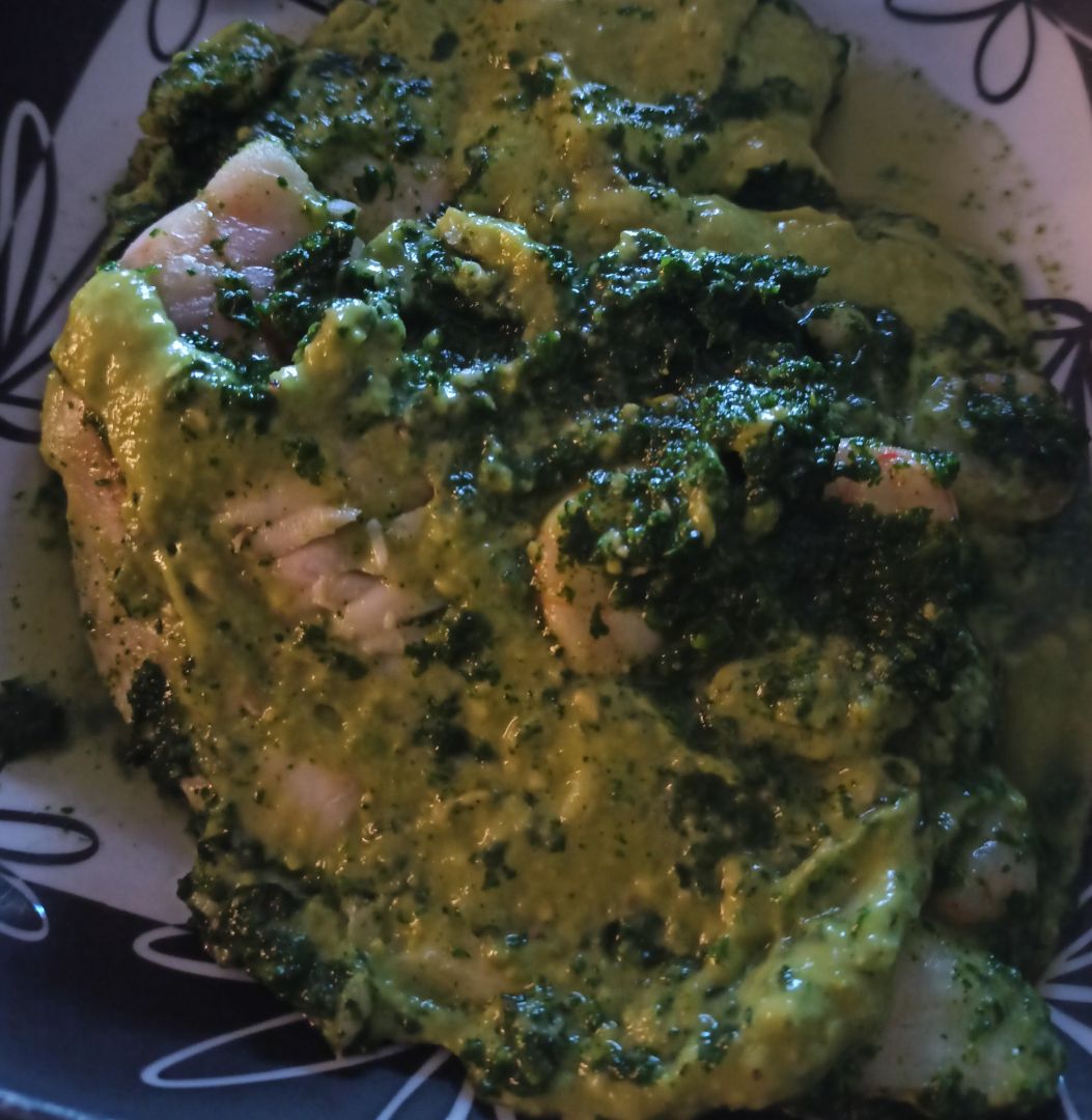 MERLUZA EN SALSA DE AGUACATE Y ESPINACAS MERLUZA EN SALSA DE AGUACATE Y ESPINACAS