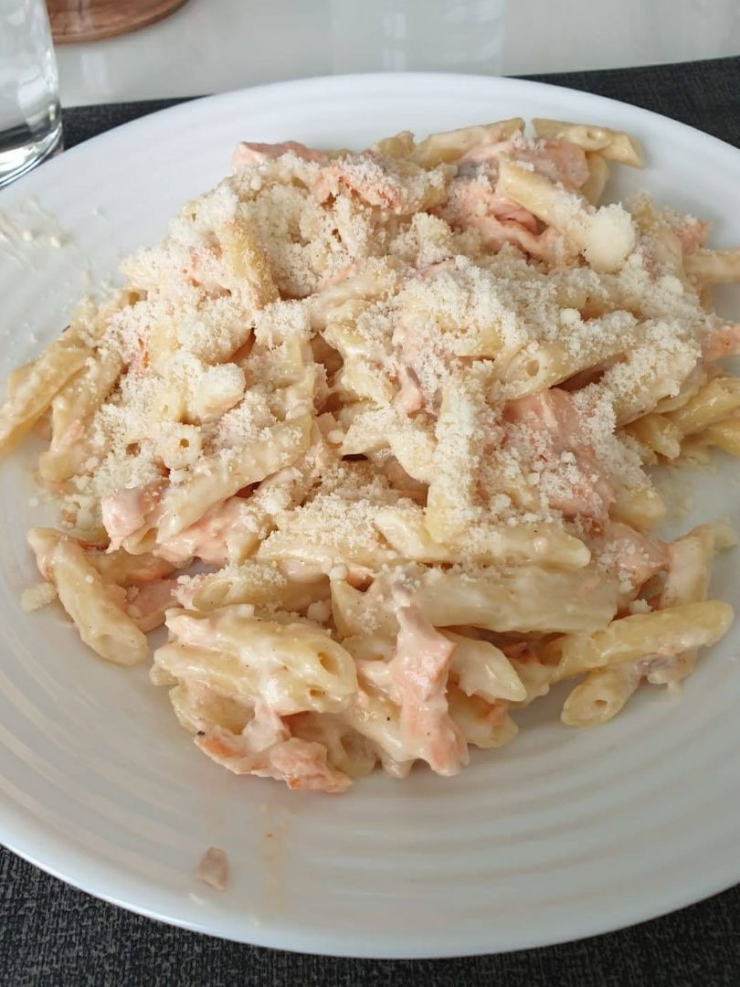 Macarrones con salmón Macarrones con salmón