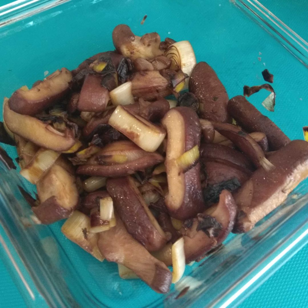 Setas shiitake con puerro Setas shiitake con puerro