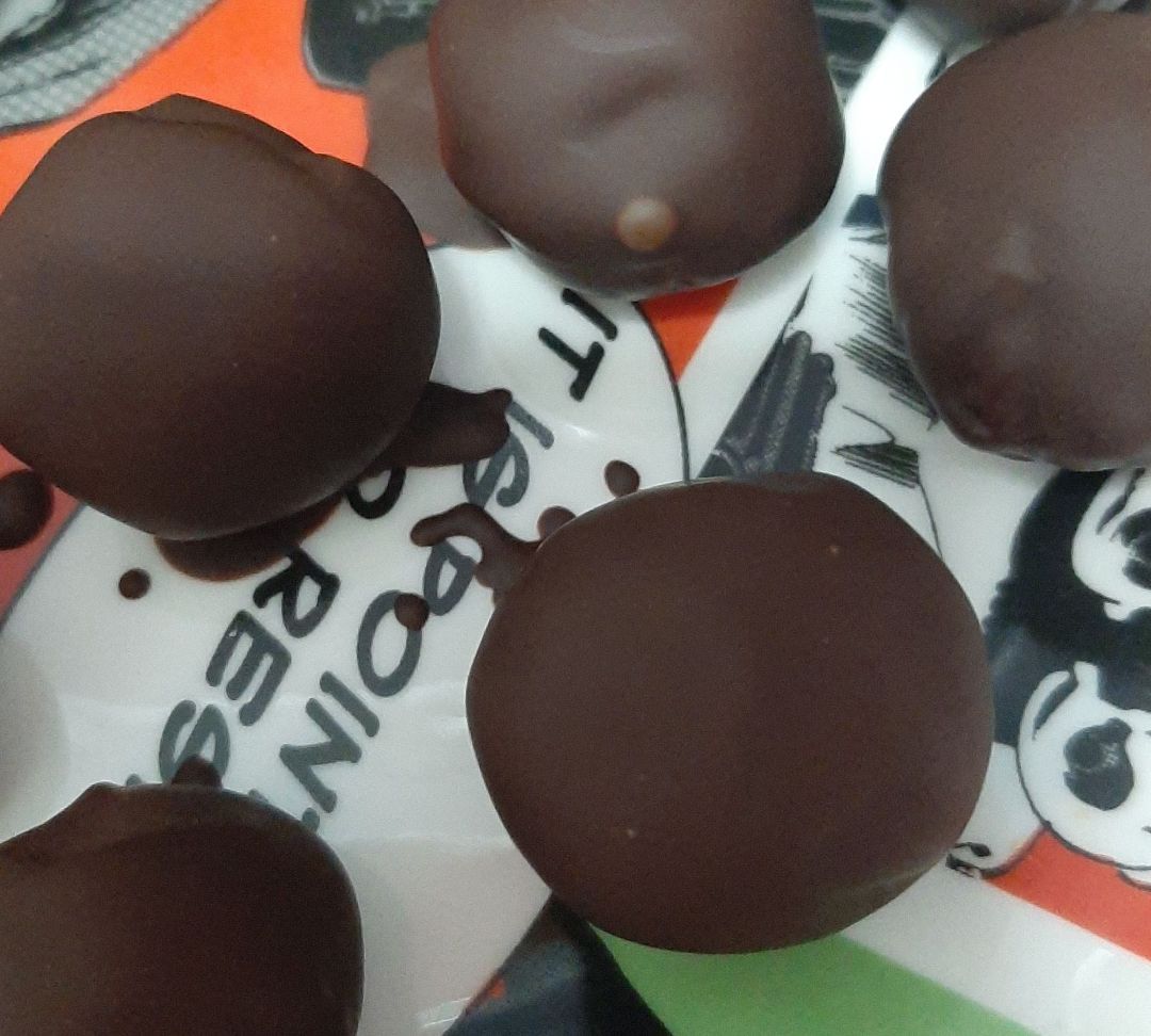 Bombones de pistachos y almendras con un toque de naranja Paso 3 Bombones de pistachos y almendras con un toque de naranja Paso 3
