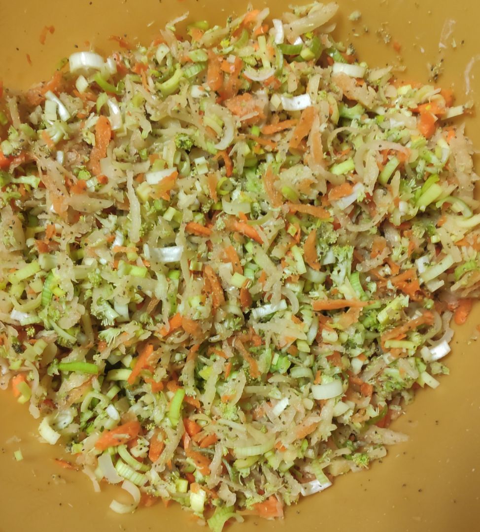 Bolitas de brócoli, patata, zanahoria y jamón. Paso 0