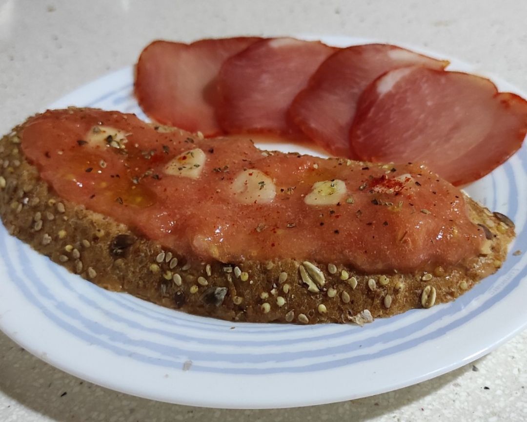 Pan tumaca