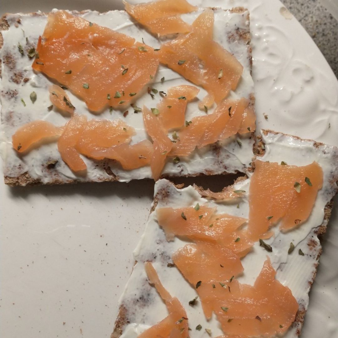 Tostadas de salmón ahumado Tostadas de salmón ahumado