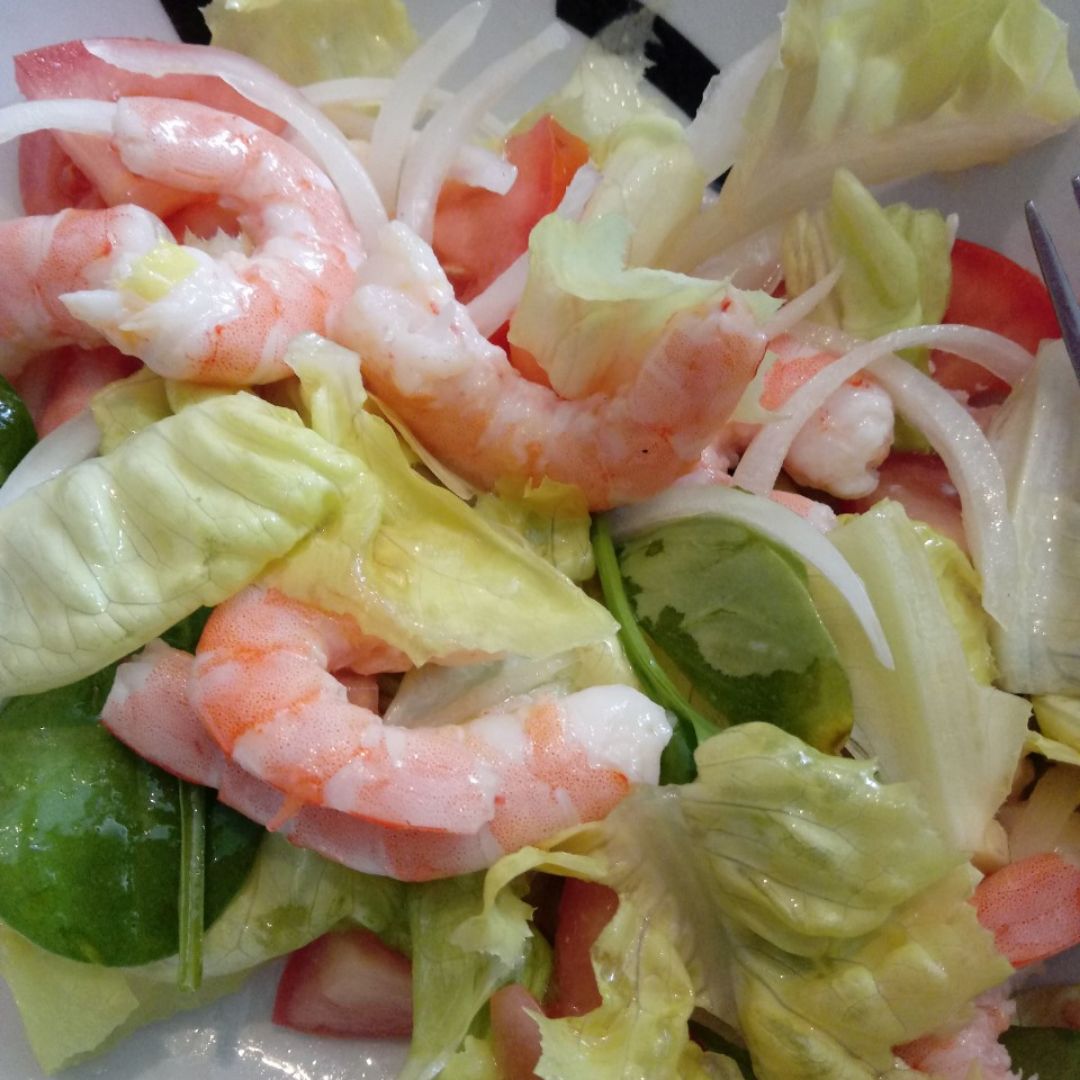 Ensalada con langostinos Ensalada con langostinos