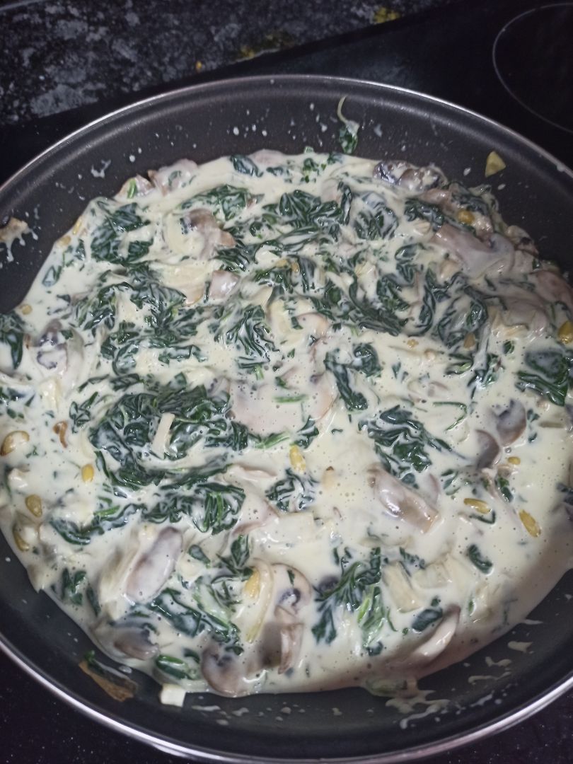Pasta integral con queso, champiñones,espinacas y más... Paso 3 Pasta integral con queso, champiñones,espinacas y más... Paso 3