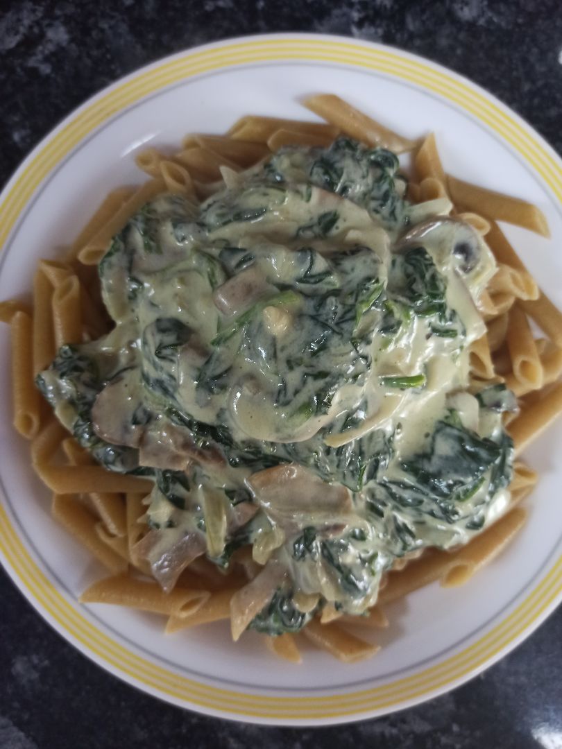 Pasta integral con queso, champiñones,espinacas y más... Paso 4 Pasta integral con queso, champiñones,espinacas y más... Paso 4