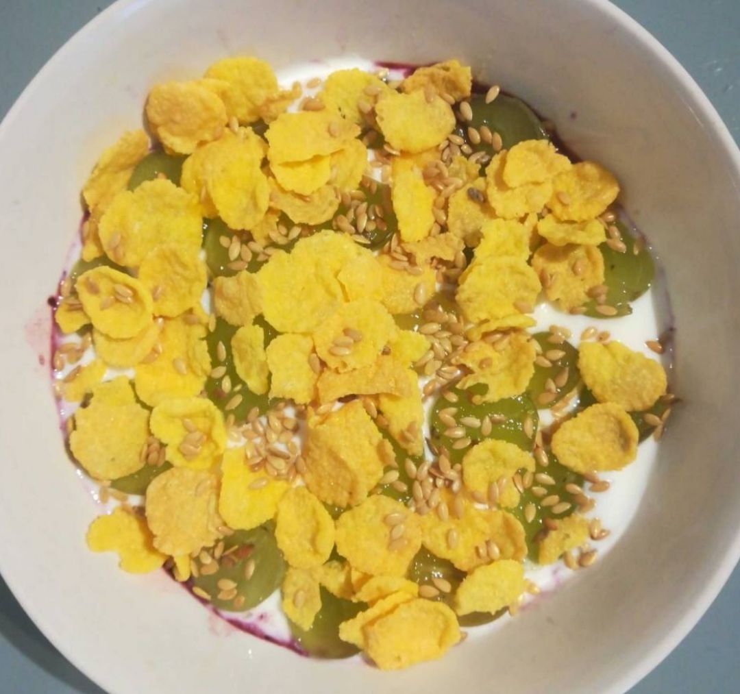 💥 Bowl de cereales de maíz con kiwi, uvas y arándanos 💥 💥 Bowl de cereales de maíz con kiwi, uvas y arándanos 💥